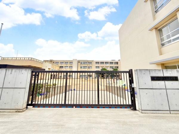 ファミールハイツなかもず(堺市立榎小学校)
