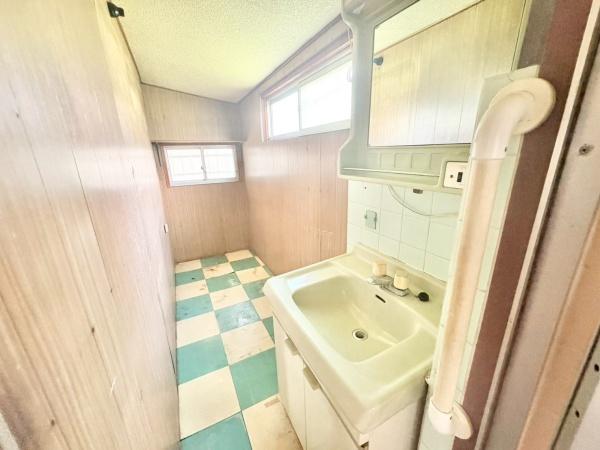 堺市西区草部の中古一戸建て(洗面台・洗面所)