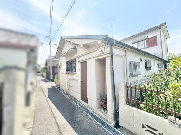 堺市西区草部の中古一戸建て(前面道路含む現地写真)