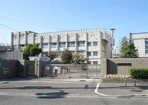 シャルマンフジ泉北深井駅前ザ・ステーションタワー(堺市立深井中学校)
