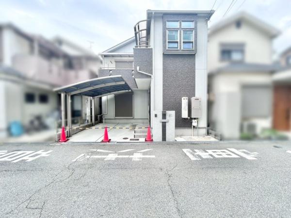 松原市天美南1丁目の中古一戸建て(前面道路含む現地写真)