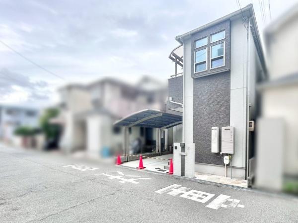 松原市天美南1丁目の中古一戸建て(前面道路含む現地写真)