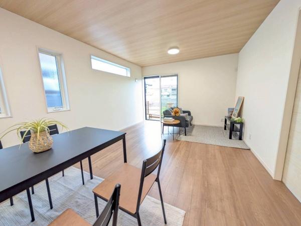 堺市北区野遠町の新築一戸建(リビング)