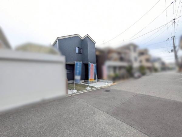 堺市北区野遠町の新築一戸建(前面道路含む現地写真)
