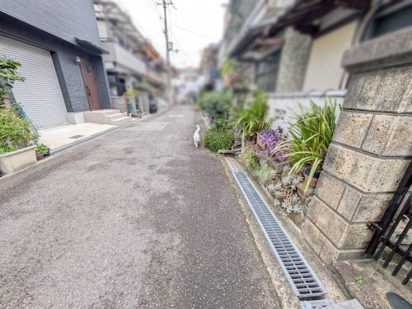 松原市三宅中3丁目の中古一戸建て(前面道路含む現地写真)