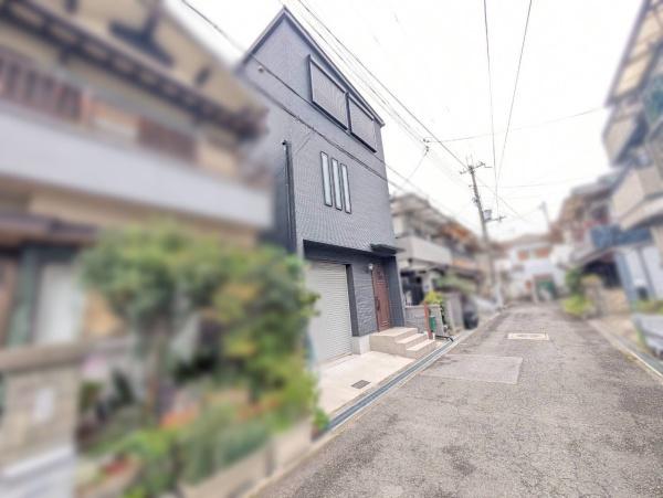 松原市三宅中3丁目の中古一戸建て(前面道路含む現地写真)