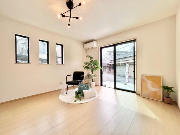 堺市東区日置荘西町1丁の新築一戸建(リビング)