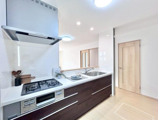 堺市東区日置荘西町1丁の新築一戸建(キッチン)