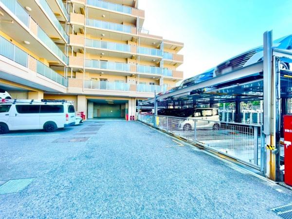 ソフィア泉ヶ丘パークヴェール(駐車場)