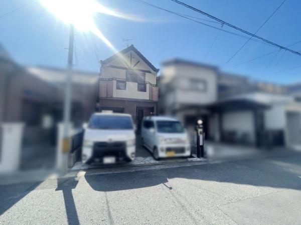 堺市堺区神保通の中古一戸建て(前面道路含む現地写真)
