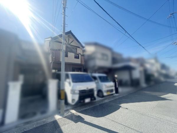 堺市堺区神保通の中古一戸建て(前面道路含む現地写真)