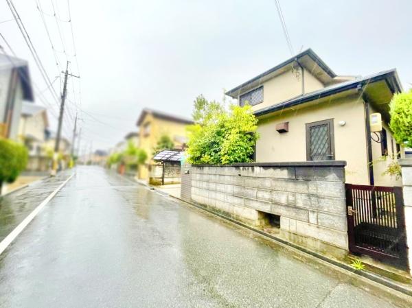 堺市東区中茶屋の中古一戸建て(前面道路含む現地写真)