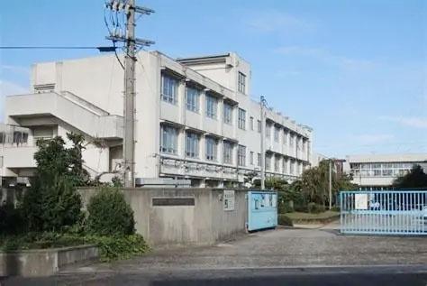 堺市南区御池台４丁の中古一戸建て(堺市立庭代台中学校)