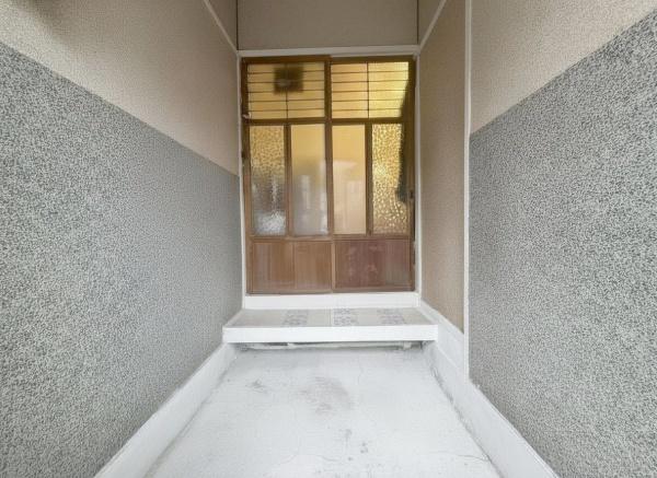 寝屋川市上神田２丁目の中古テラスハウス