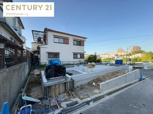 寝屋川市太秦東が丘の新築一戸建
