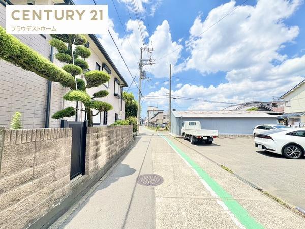 守口市大久保町5丁目の新築一戸建(前面道路含む現地写真)