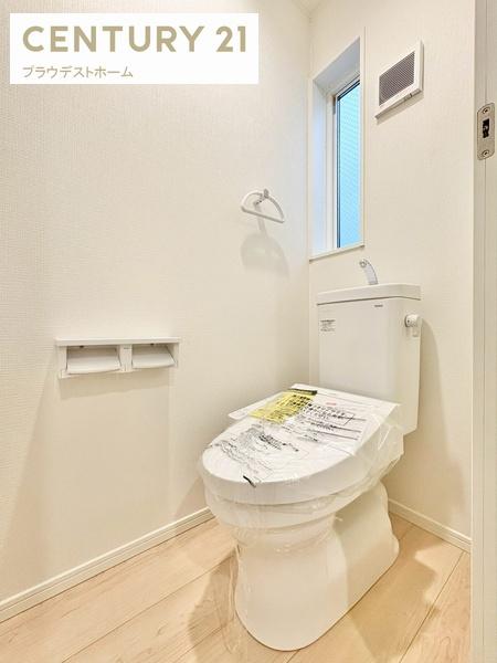 東大阪市布市町1丁目の新築一戸建(トイレ)