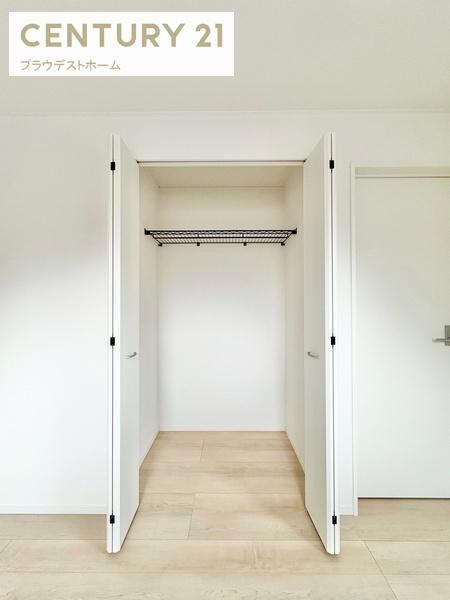 東大阪市布市町1丁目の新築一戸建(収納)