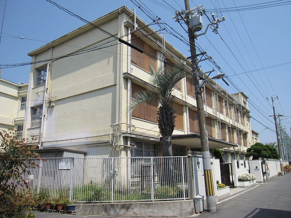 【ライオンズマンション此花】(大阪市立此花中学校)