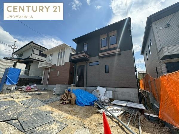 枚方市長尾東町３丁目の新築一戸建