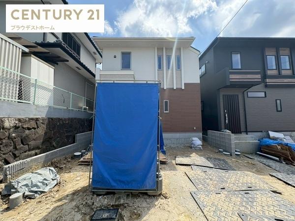 枚方市長尾東町３丁目の新築一戸建