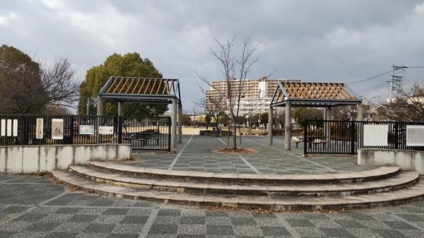 【ローレルコート城北公園通り弐番館】(蕪村公園)