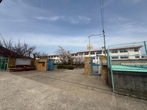 川西市清和台西4丁目の中古一戸建て(川西市立清和台南小学校)