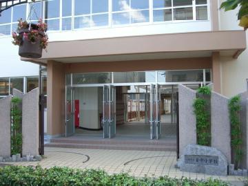 ファミールハイツ八尾B棟(八尾市立安中小学校)
