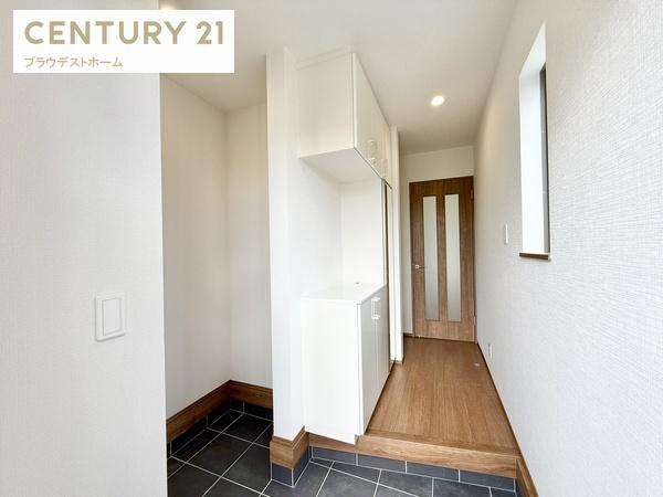 守口市大久保町5丁目の新築一戸建(玄関)