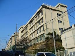 豊中市利倉2丁目の新築一戸建(豊中市立第一中学校)