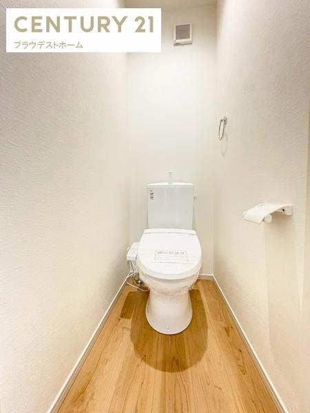 豊中市利倉2丁目の新築一戸建(トイレ)