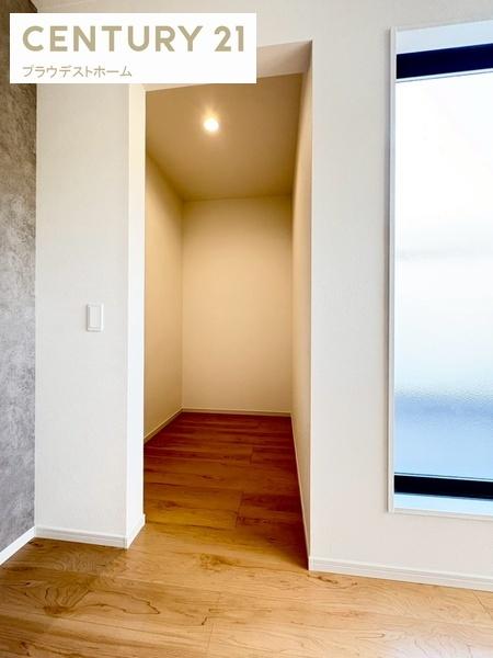 豊中市利倉2丁目の新築一戸建(収納)