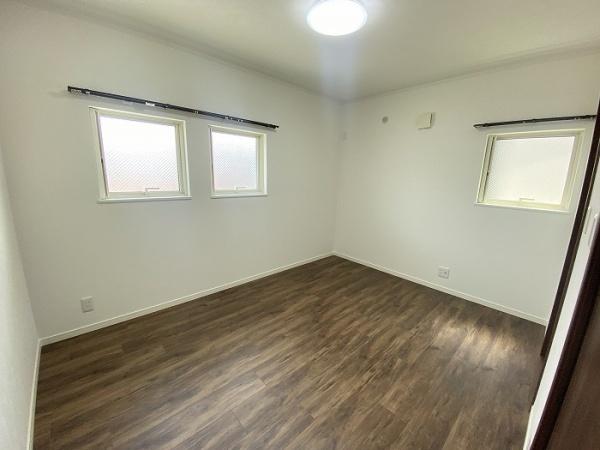 東大阪市御厨南2丁目の中古一戸建て(洋室)