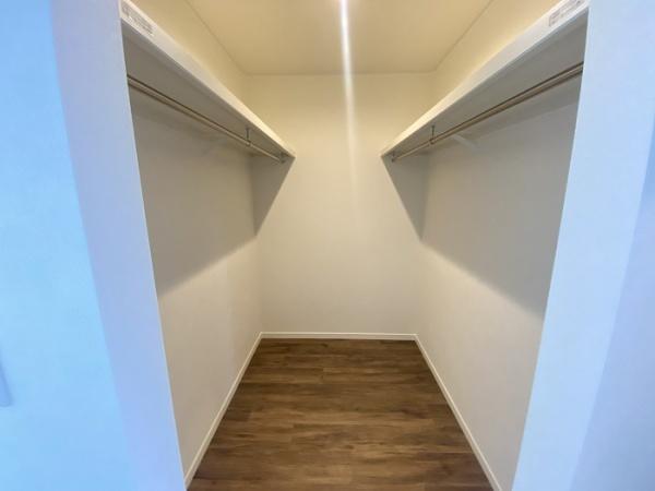 東大阪市御厨南2丁目の中古一戸建て(収納)