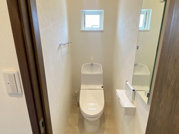 東大阪市御厨南2丁目の中古一戸建て(トイレ)