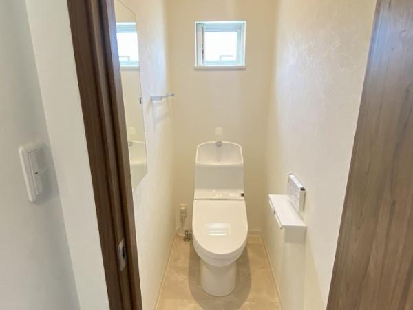 東大阪市御厨南2丁目の中古一戸建て(トイレ)