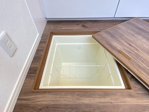 東大阪市御厨南2丁目の中古一戸建て(収納)