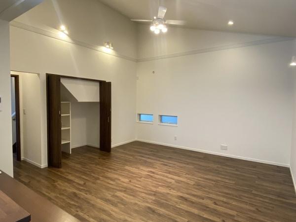 東大阪市御厨南2丁目の中古一戸建て(リビング)