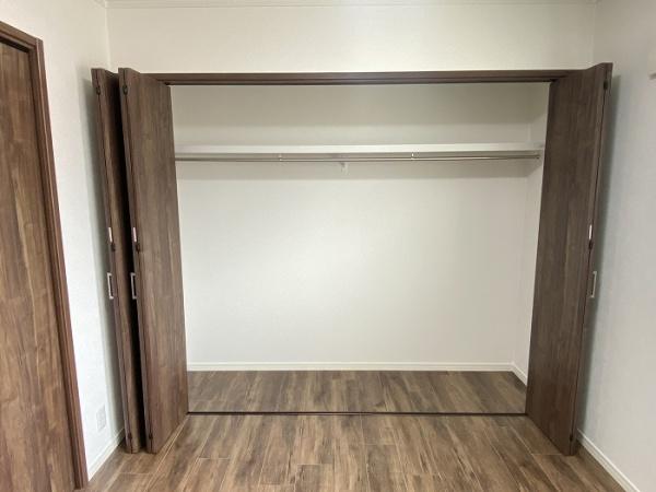 東大阪市御厨南2丁目の中古一戸建て(収納)