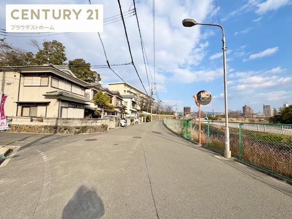寝屋川市八幡台の新築一戸建