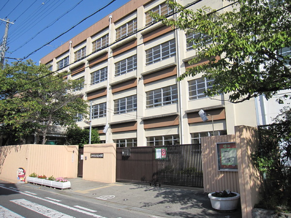 尼崎市西立花町２丁目の土地(尼崎市立七松小学校)
