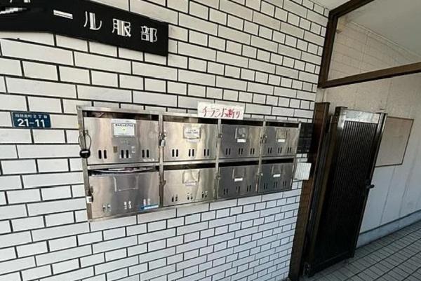 クレール服部「服部天神」駅歩9分白亜のタイル張全７室