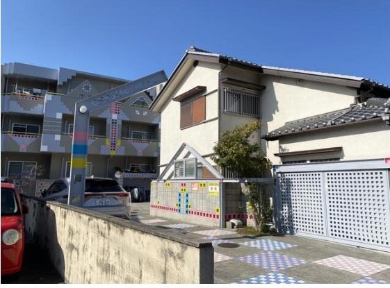 クリスタルアレイ・RC造お洒落な3階建居宅付