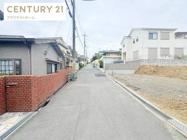 寝屋川市成田東町の新築一戸建