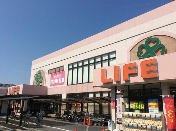 プレステ１５番館鶴見緑地(ライフ横堤店)