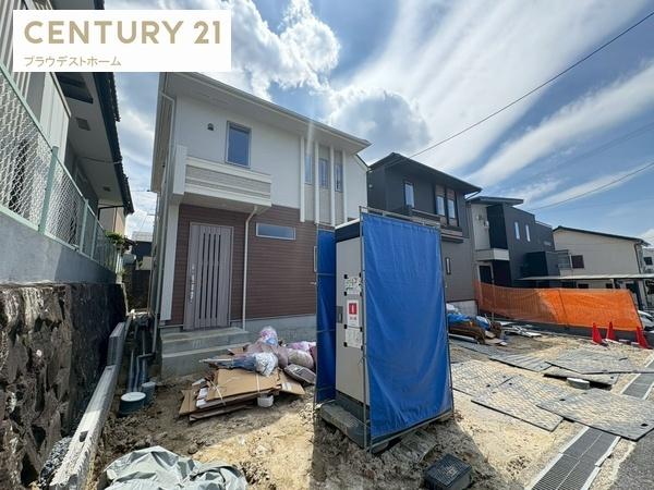枚方市長尾東町３丁目の新築一戸建