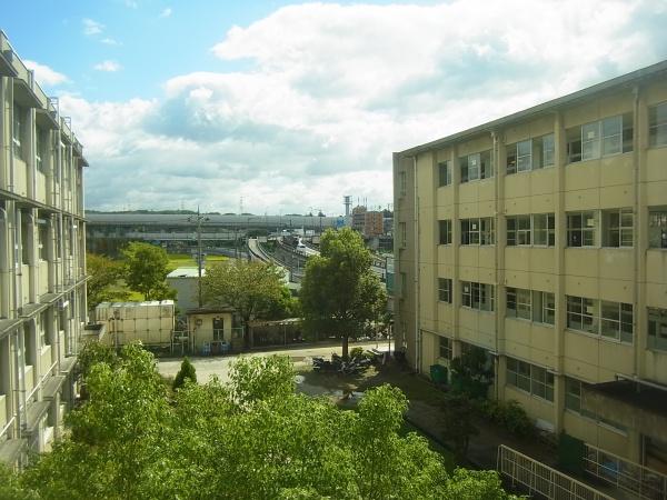 枚方市長尾東町１丁目の新築一戸建(枚方市立杉中学校)