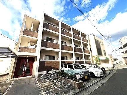 【ルネス上牧】「上牧」駅歩2分　RC造3階建