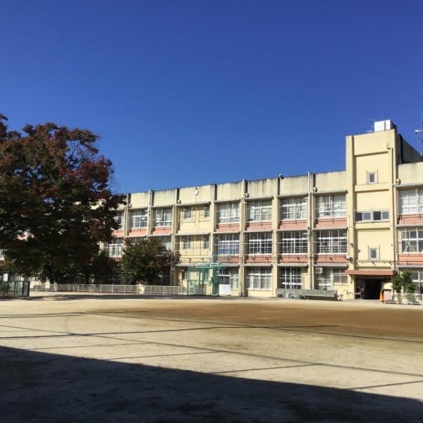 枚方市楠葉丘１丁目の新築一戸建(枚方市立樟葉小学校)