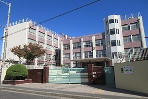 大阪市住吉区墨江３丁目の新築一戸建(大阪市立墨江丘中学校)